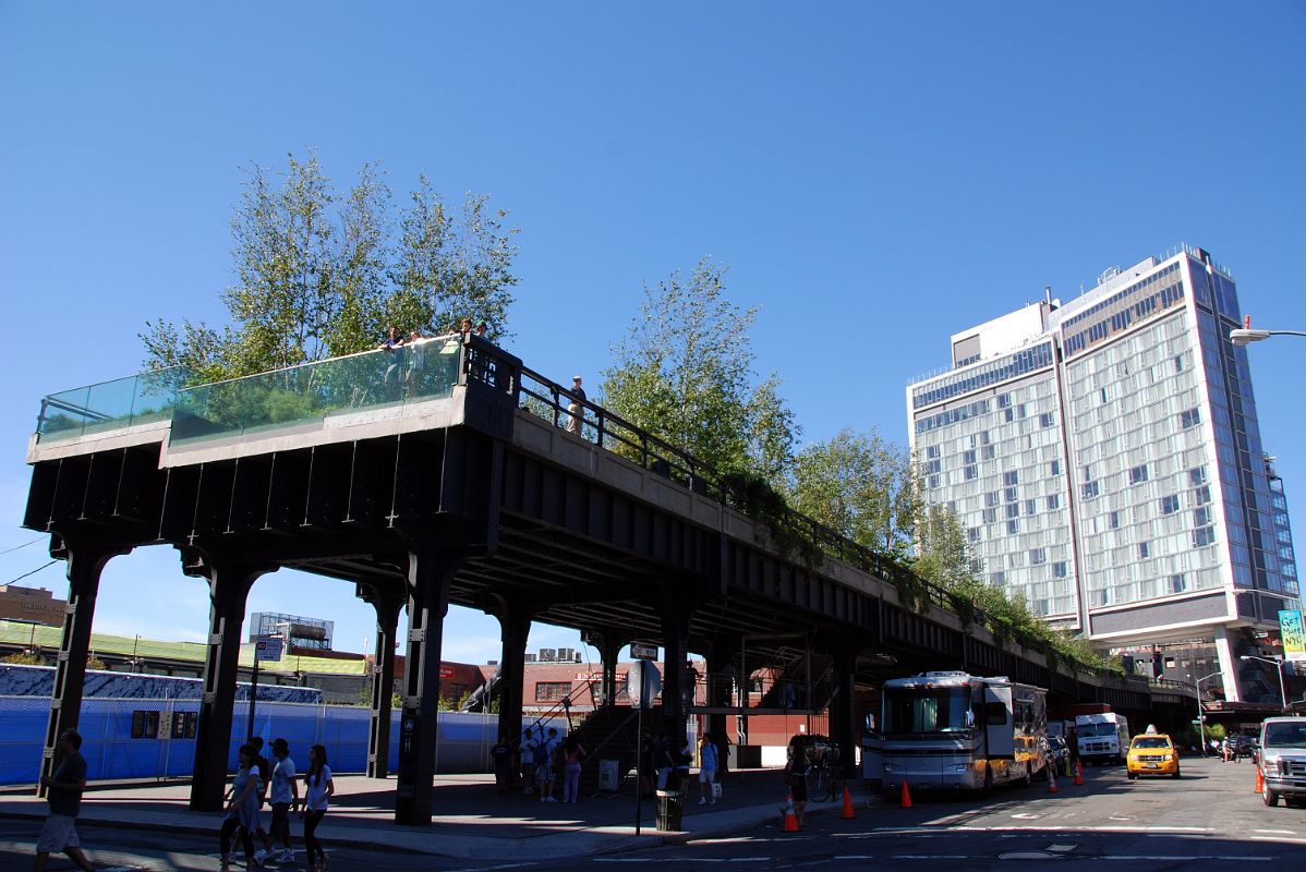 01 New York High Line Begins At Gansevoort And Washington With The Standard High Line Hotel